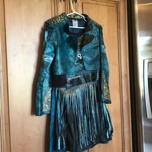 Girls Uma costume and wig